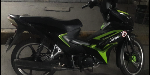 Por conducir motocicleta con números alterados, sujeto es detenido
