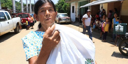 Gobierno otorga becas alimentarias a 400 mil potosinos de todo el estado