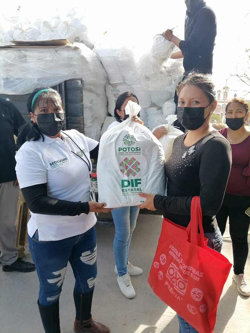 06072022 2522, SEDESORE, GOBIERNO OTORGA BECAS ALIMENTARIAS A 400 MIL POTOSINOS DE TODO EL ESTADO (6).jpeg