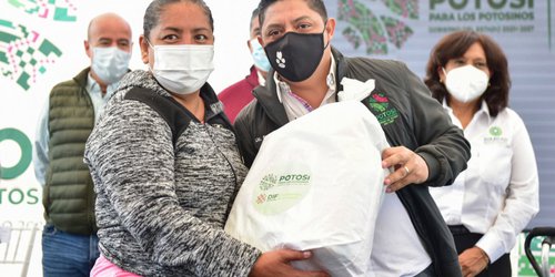 Ricardo Gallardo inicia entrega de becas alimentarias en SLP