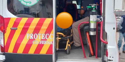 Rescatan a adulto  mayor de 106 años en calle del Refugio: Esta grave