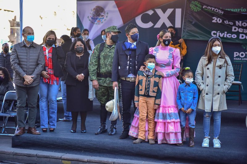 201121 0442, GOBERNADOR, RICARDO GALLARDO RESTITUYE Y ENCABEZA DESFILE DE ANIVERSARIO DE REVOLUCIÓN MEXICANA (2).jpeg