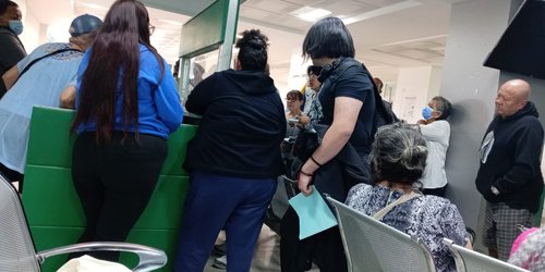 Más de 100 personas esperan atención médica en Unifila de la Clínica 47 IMSS