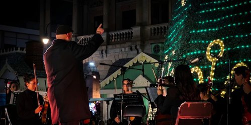 Symphonia Hibernalis llena de música y celebración la Plaza de Fundadores