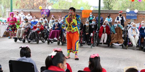 Organiza Gobierno Convivencia  para niños y adultos  mayores de casas de asistencia