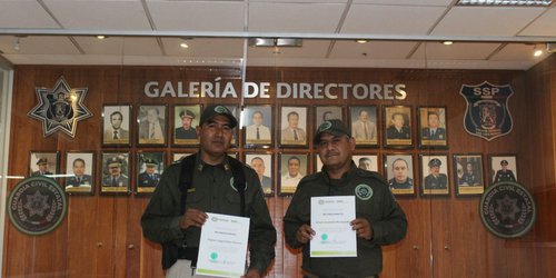 Tras 30 años de servicio, Miguel e Israel se retiran de la carrera policial