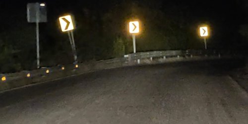 Dejaron sin línea amarilla central, y laterales la carretera 70, en sierra de Santa Catarina