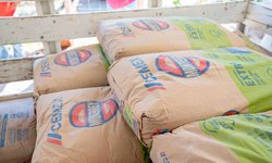 Rodolfo Loredo entrega material para obras en comunidades de Ciudad Fernández