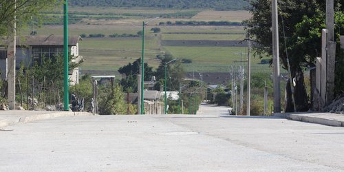 Avanza rehabilitación de la calle hacia el Cristo en San Ciro de Acosta