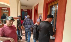 Aumenta afluencia para el pago de refrendos comerciales en Rioverde