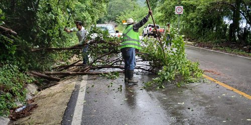 Gobierno del Estado fortalece conectividad en la Huasteca por Xantolo