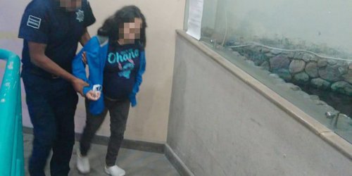 Policías municipales auxilian a mujer en labor de parto