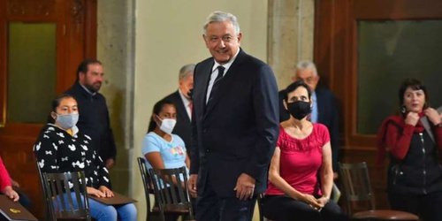 Por caso Ayotzinapa, existen 27 órdenes de aprehensión pendientes: AMLO