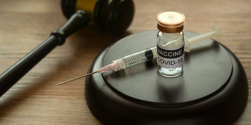 Alrededor de 180 menores de edad se ampararon para recibir la vacuna contra coronavirus.