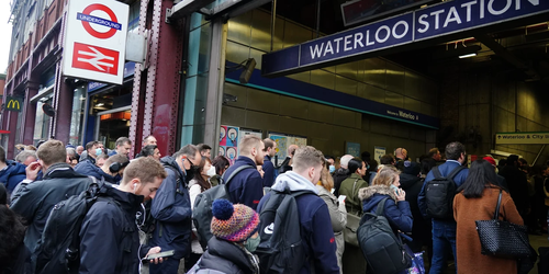 Un apagón en Londres provoca el cierre de varias líneas de metro