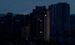 Chile enfrenta apagón masivo; 99% del país se queda sin energía eléctrica