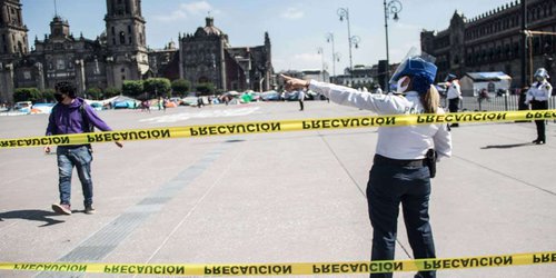 “Blindan” Zócalo de CDMX por visita de Kamala Harris