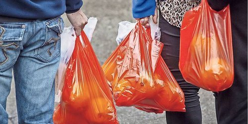 Comercios sí pueden dar bolsas de plástico, si cumplen con especificaciones de SEGAM