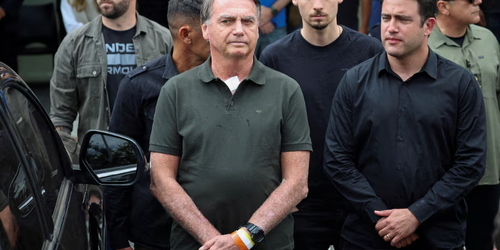 Bolsonaro cumplirá la pena de 27 años en la comisaría donde ya está recluido en Brasilia.