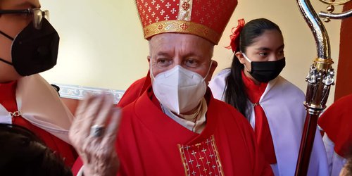 Se quiebra Arzobispo al hablar sobre decesos de sacerdotes por Covid