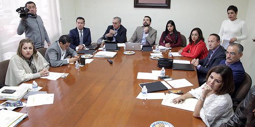 Diputados aprueban tres solicitudes de juicio político