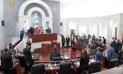 Presentan iniciativa para garantizar oferta de libros de géneros y lenguas indígenas