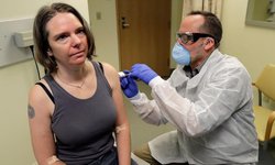 Voluntarios eligen participar en pruebas de vacunas contra coronavirus