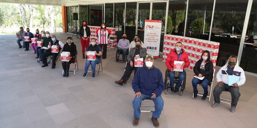 Atlético de San Luis siempre solidario con DIF Estatal, entregó apoyos alimentarios