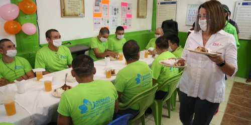 Lorena Valle Rodríguez inauguró cámara de estimulación multisensorial en Rayón