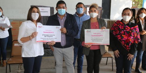 DIF Estatal entrega apoyos a Sistemas Municipales para temporada invernal