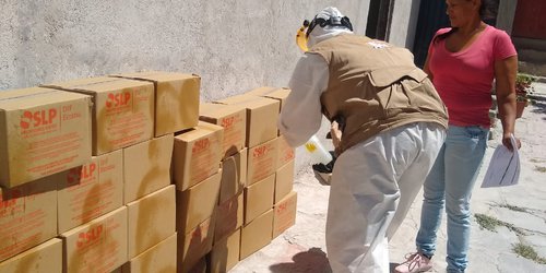 Durante entrega de apoyos alimentarios se cumplen las medidas preventivas ante el COVID-19: DIF Estatal