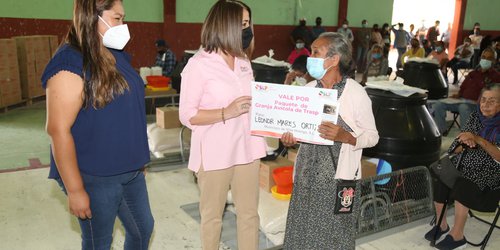 Familias de Villa Hidalgo recibieron granjas avícolas