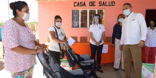 Lorena Valle entregó apoyos a familias de Zaragoza