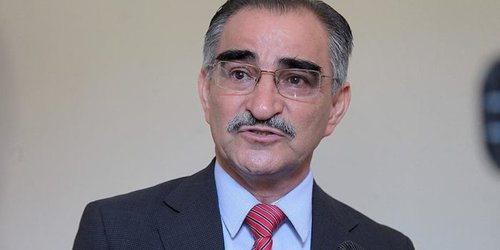 Diputado Martín Juárez reconoce a Octavio Pedroza al presentar declaración 3 de 3