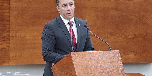 Urgente reforzar operativos de vigilancia en carreteras federales: Dip. Edmundo Torrescano