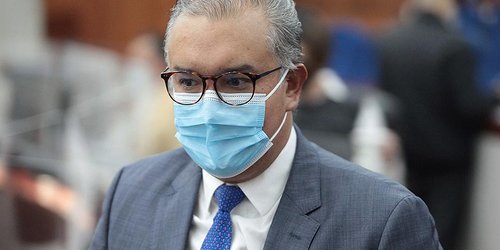 Diputado pide agilizar campaña de vacunación anticovid a población económicamente activa