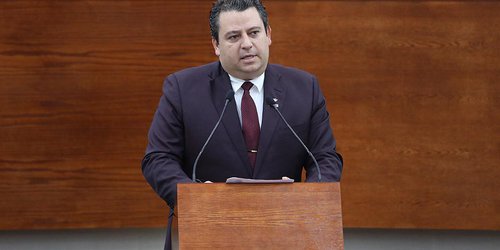 Exhorto a las autoridades para que aumenten la oferta de viviendas populares