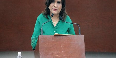 Diputada Vianey Montes condena feminicidios en Rioverde
