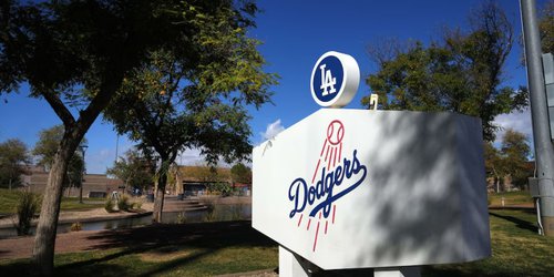 Estadio de los Dodgers impide entrada a personal de ICE