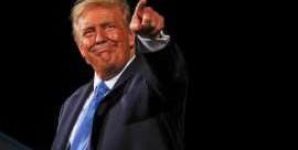 Trump, ofrece apoyo económico para adultos mayores