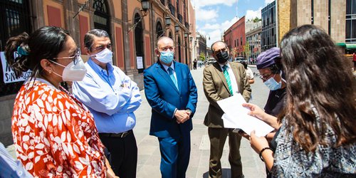 Rector de la UASLP atendió a estudiantes en protesta