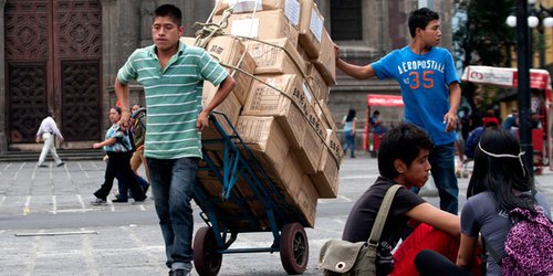 Seis de cada 10 jóvenes trabajan en la informalidad