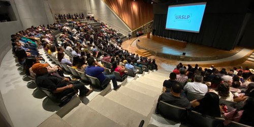 Egresan 152 nuevos profesionistas de la UASLP campus Valles