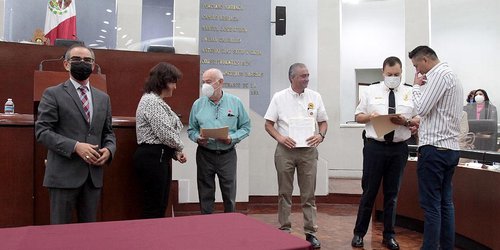 Congreso del Estado entrega donativos a Cruz Roja y Bomberos