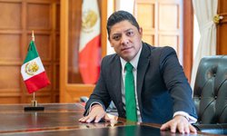 Ricardo Gallardo en la cúspide en desempeño y cercanía ciudadana