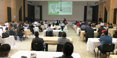Fiscalía Anticorrupción y CEFIM capacitan a autoridades electas de SLP