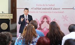 Congreso se une a campañas para combatir el cáncer de mama