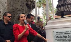 Convocan a retirar una estatua de Florinda Meza en su pueblo natal; el evento ya suma más de 17 mil interesados