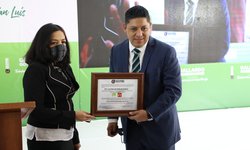 Ricardo Gallardo recibe su constancia de mayoría, y es Gobernador Electo de SLP