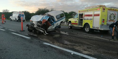 Mueren 3 personas en choque sobre la carretera 70